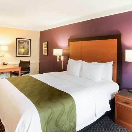 Quality Inn & Suites North Charleston - Ashley Phosphate Eksteriør bilde