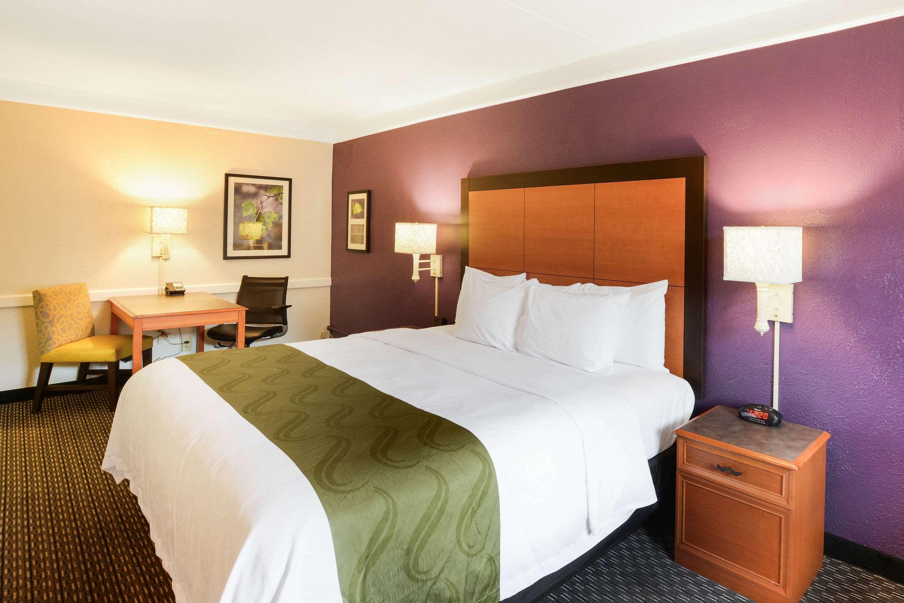 Quality Inn & Suites North Charleston - Ashley Phosphate Eksteriør bilde