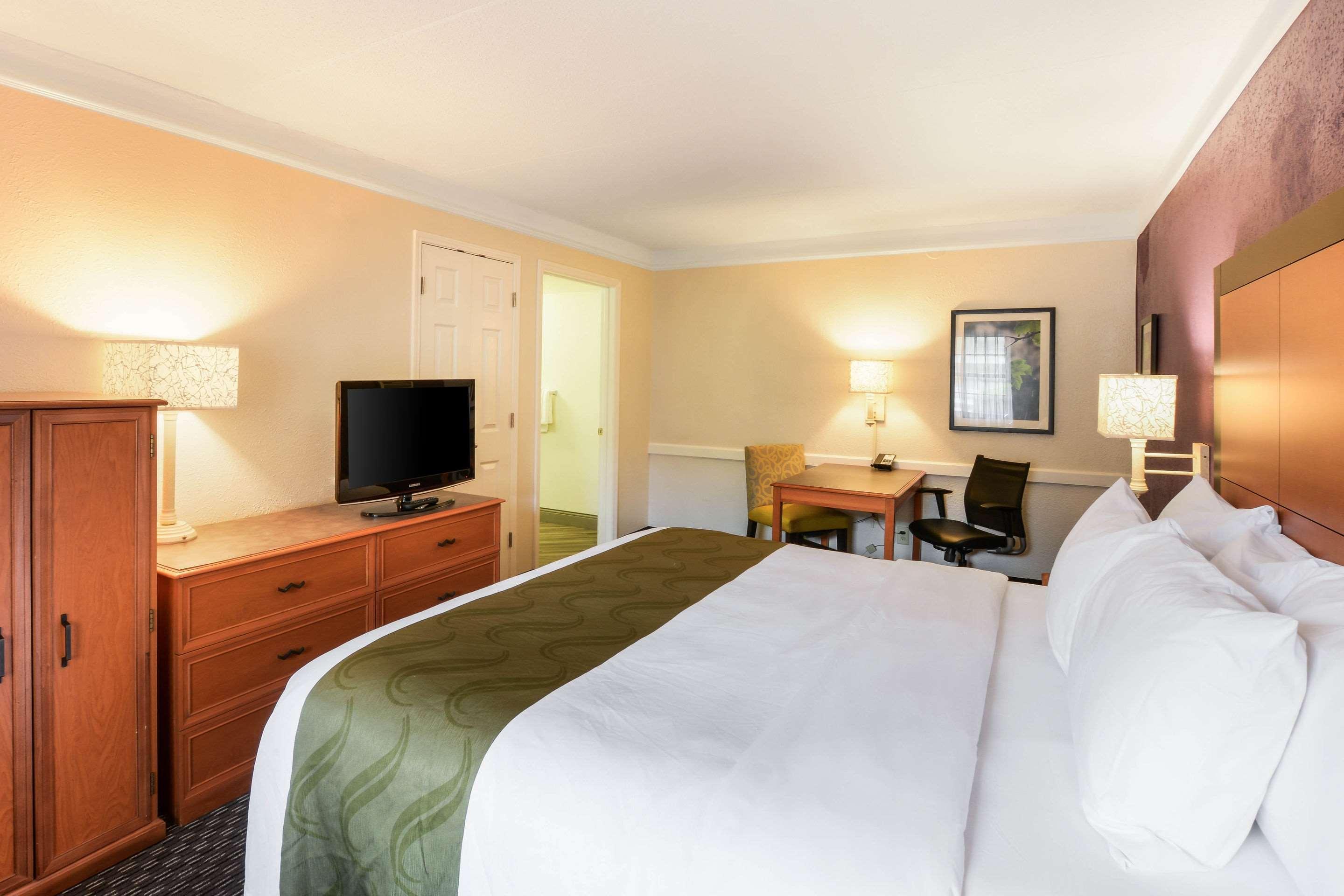 Quality Inn & Suites North Charleston - Ashley Phosphate Eksteriør bilde