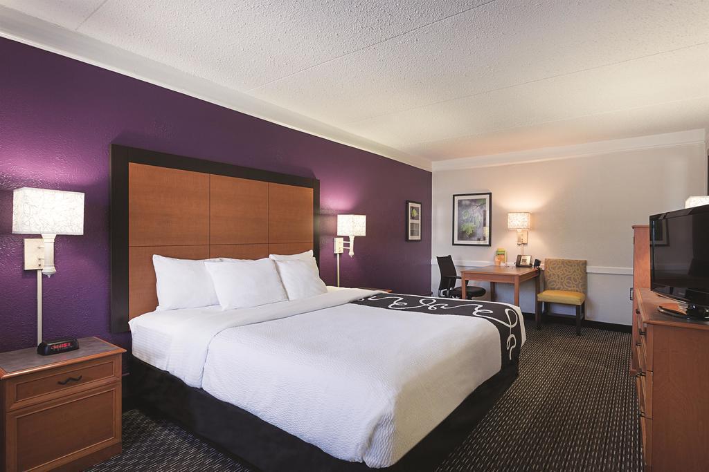Quality Inn & Suites North Charleston - Ashley Phosphate Eksteriør bilde