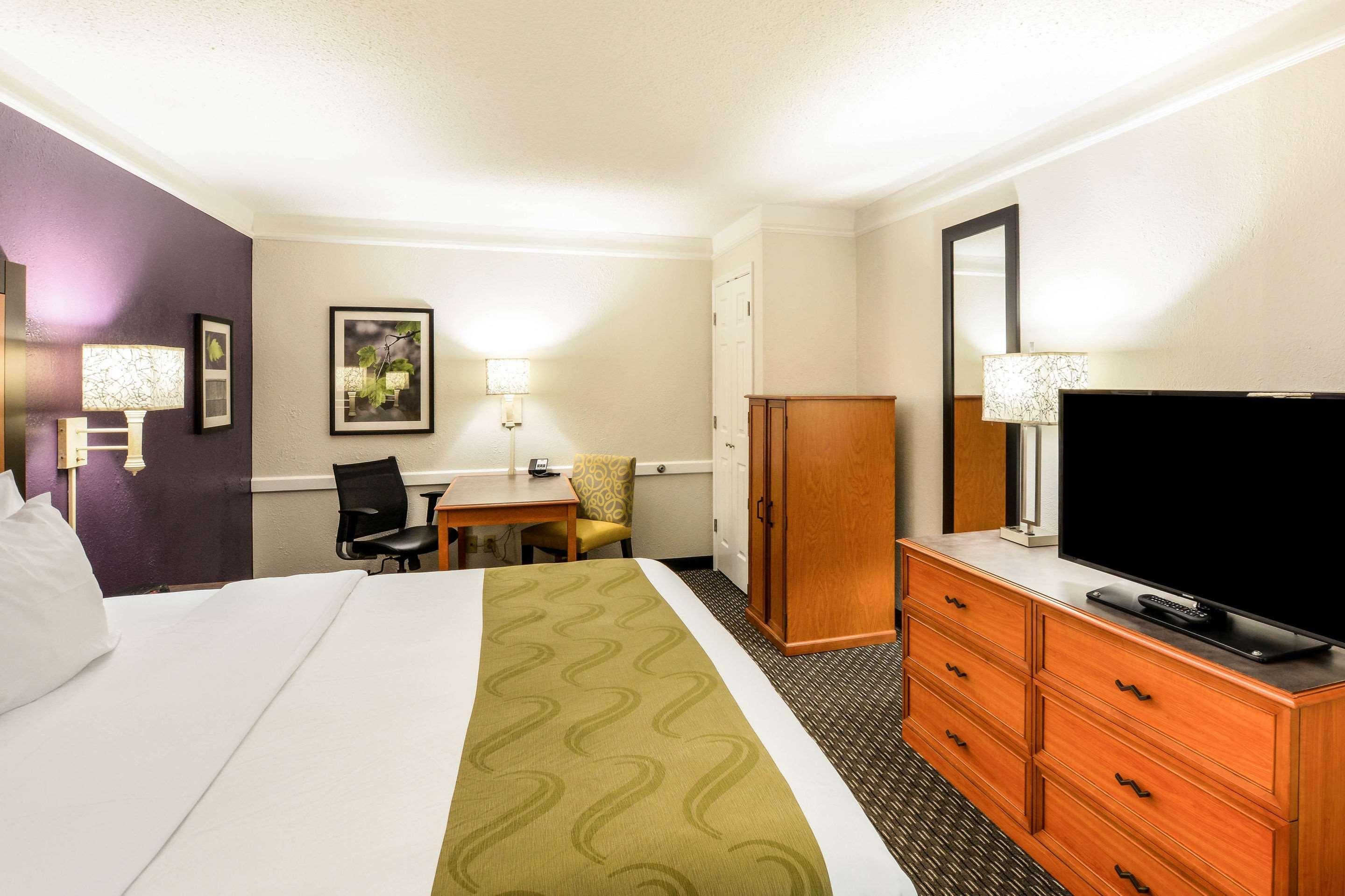 Quality Inn & Suites North Charleston - Ashley Phosphate Eksteriør bilde