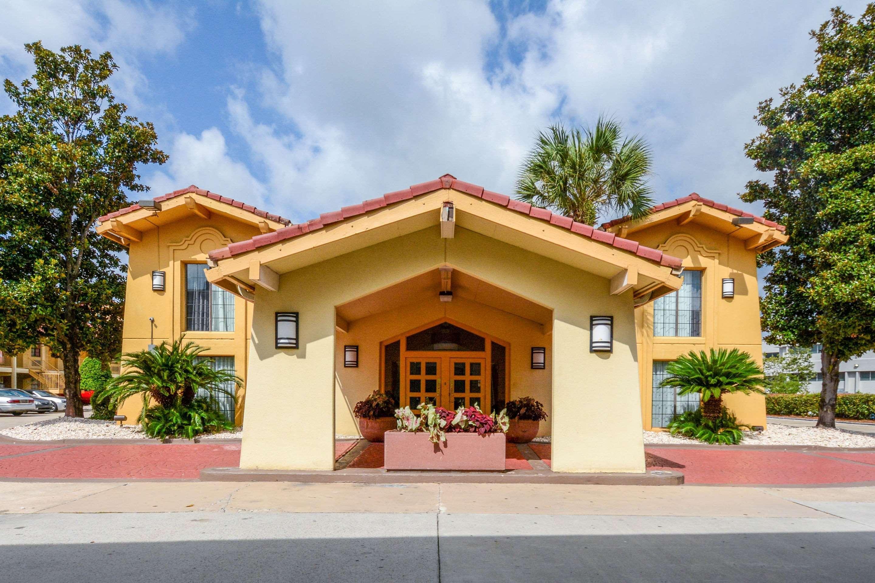 Quality Inn & Suites North Charleston - Ashley Phosphate Eksteriør bilde