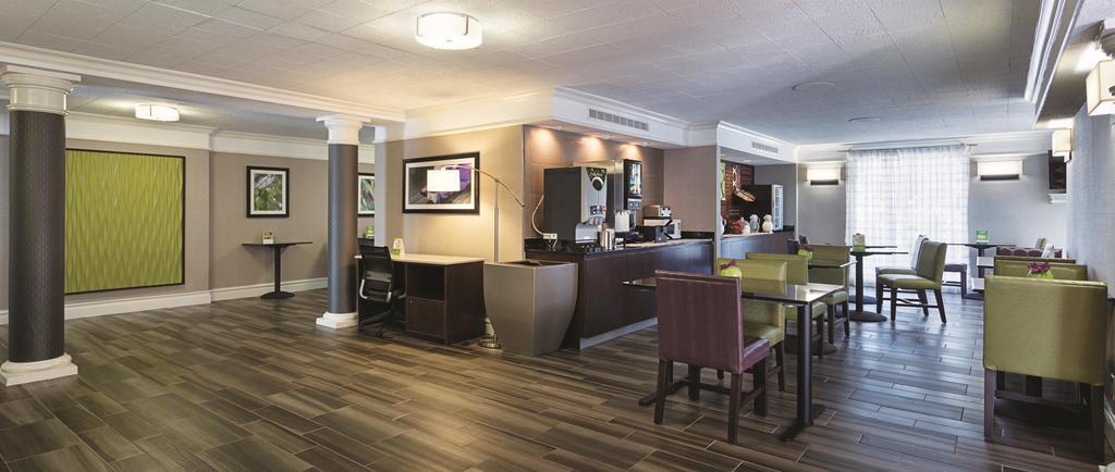 Quality Inn & Suites North Charleston - Ashley Phosphate Eksteriør bilde
