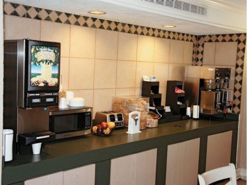 Quality Inn & Suites North Charleston - Ashley Phosphate Eksteriør bilde