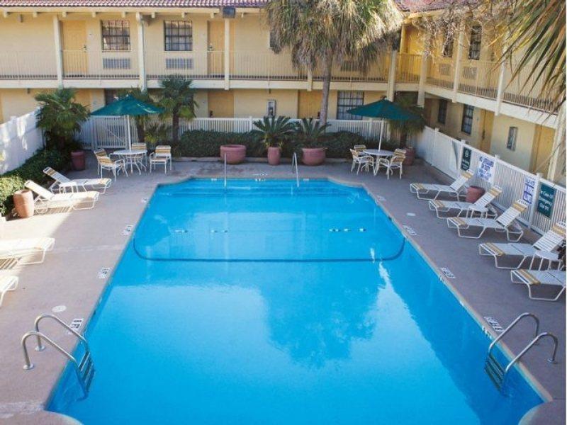 Quality Inn & Suites North Charleston - Ashley Phosphate Eksteriør bilde