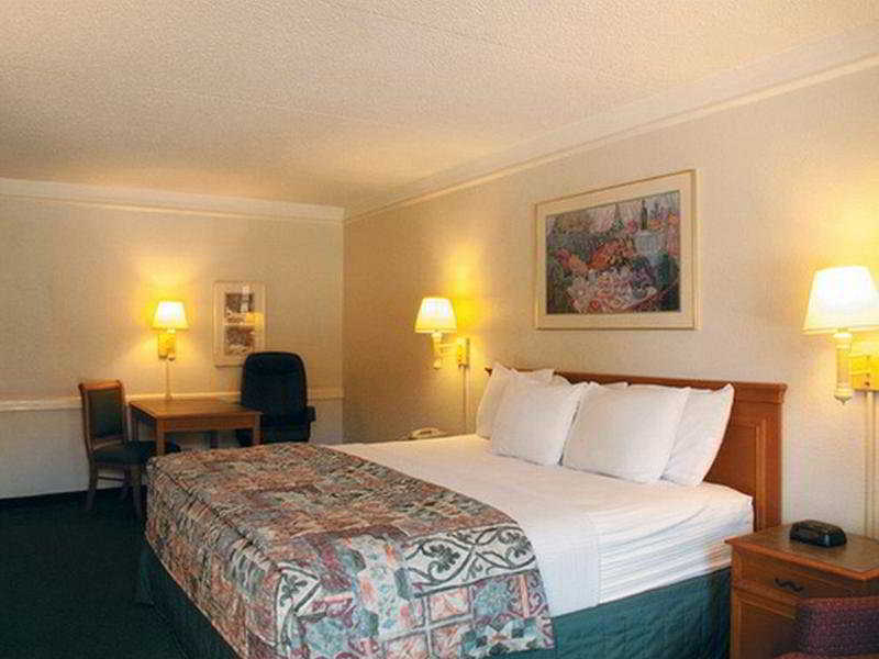 Quality Inn & Suites North Charleston - Ashley Phosphate Rom bilde