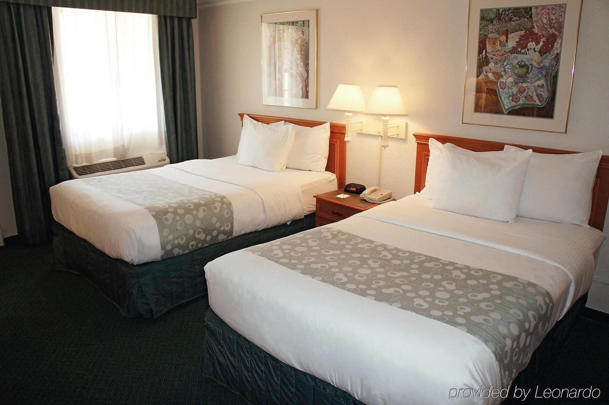Quality Inn & Suites North Charleston - Ashley Phosphate Eksteriør bilde
