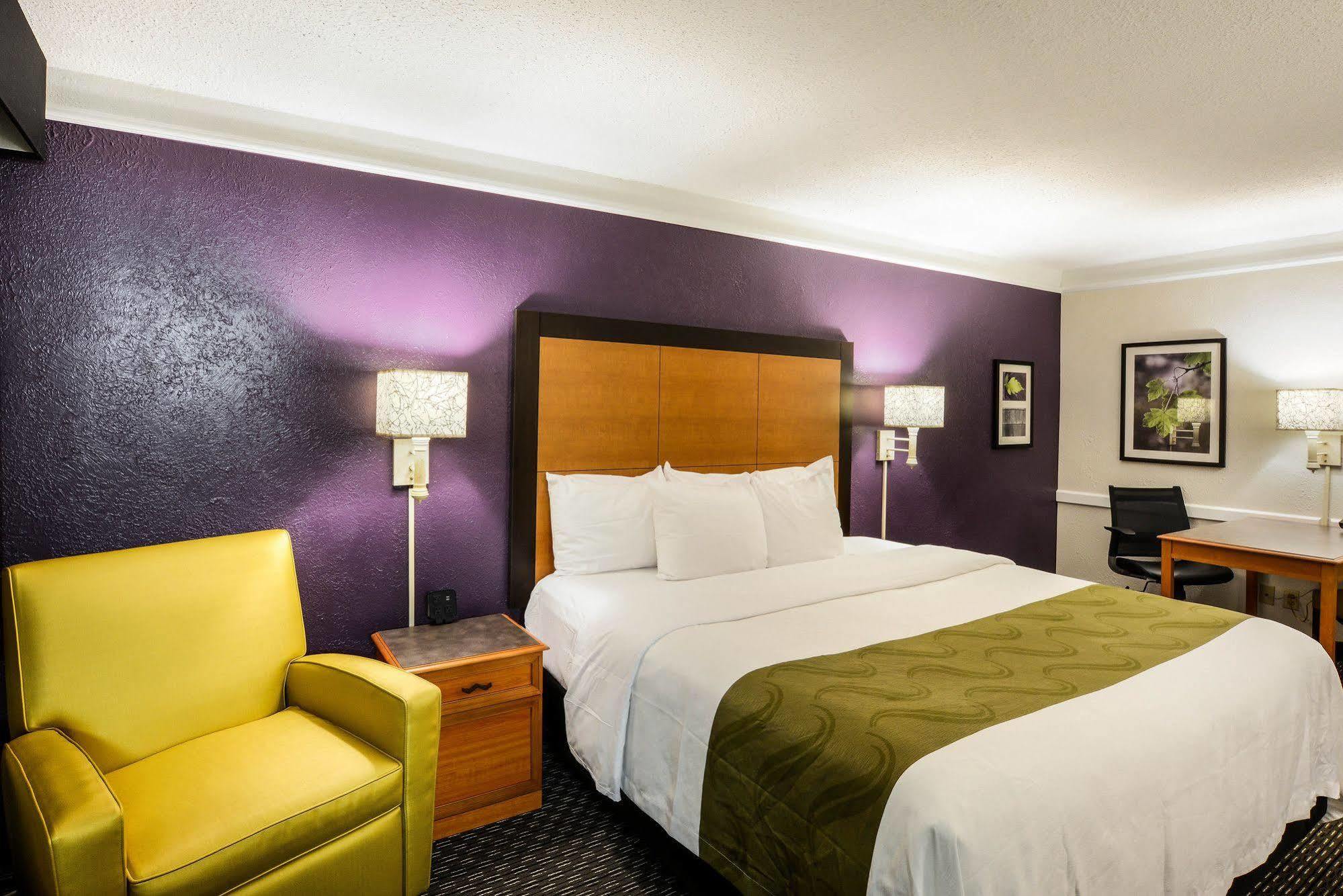 Quality Inn & Suites North Charleston - Ashley Phosphate Eksteriør bilde