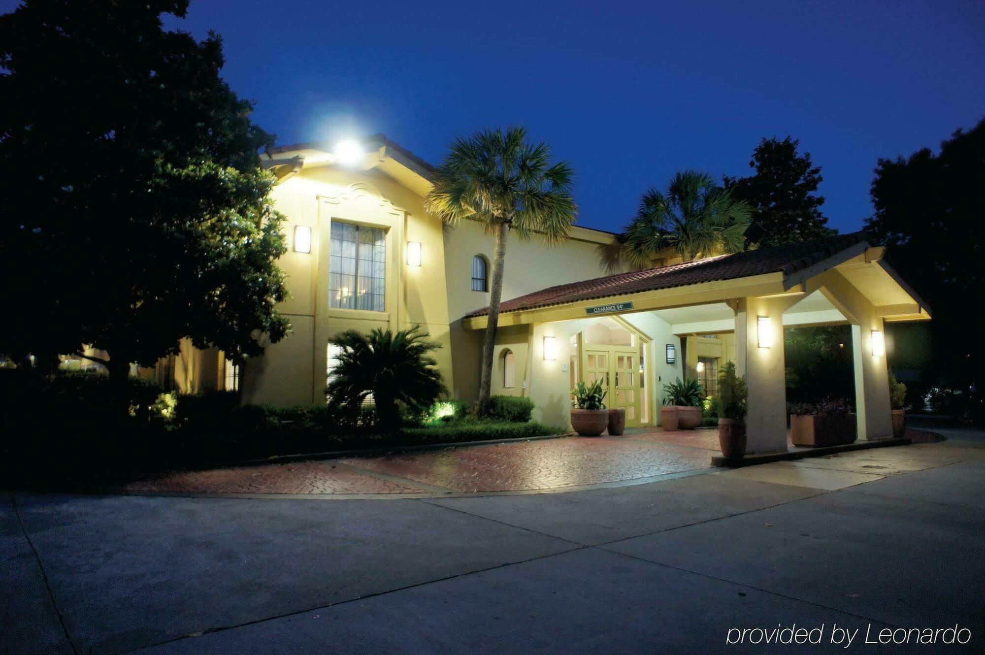 Quality Inn & Suites North Charleston - Ashley Phosphate Eksteriør bilde